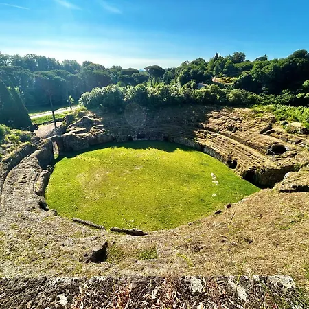 Etruscan Garden Apartment