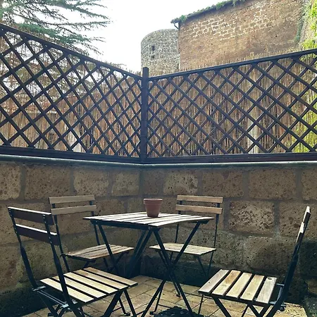 Etruscan Garden Apartment *